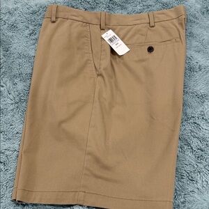 Izod Men's Khaki Flat Front Shorts